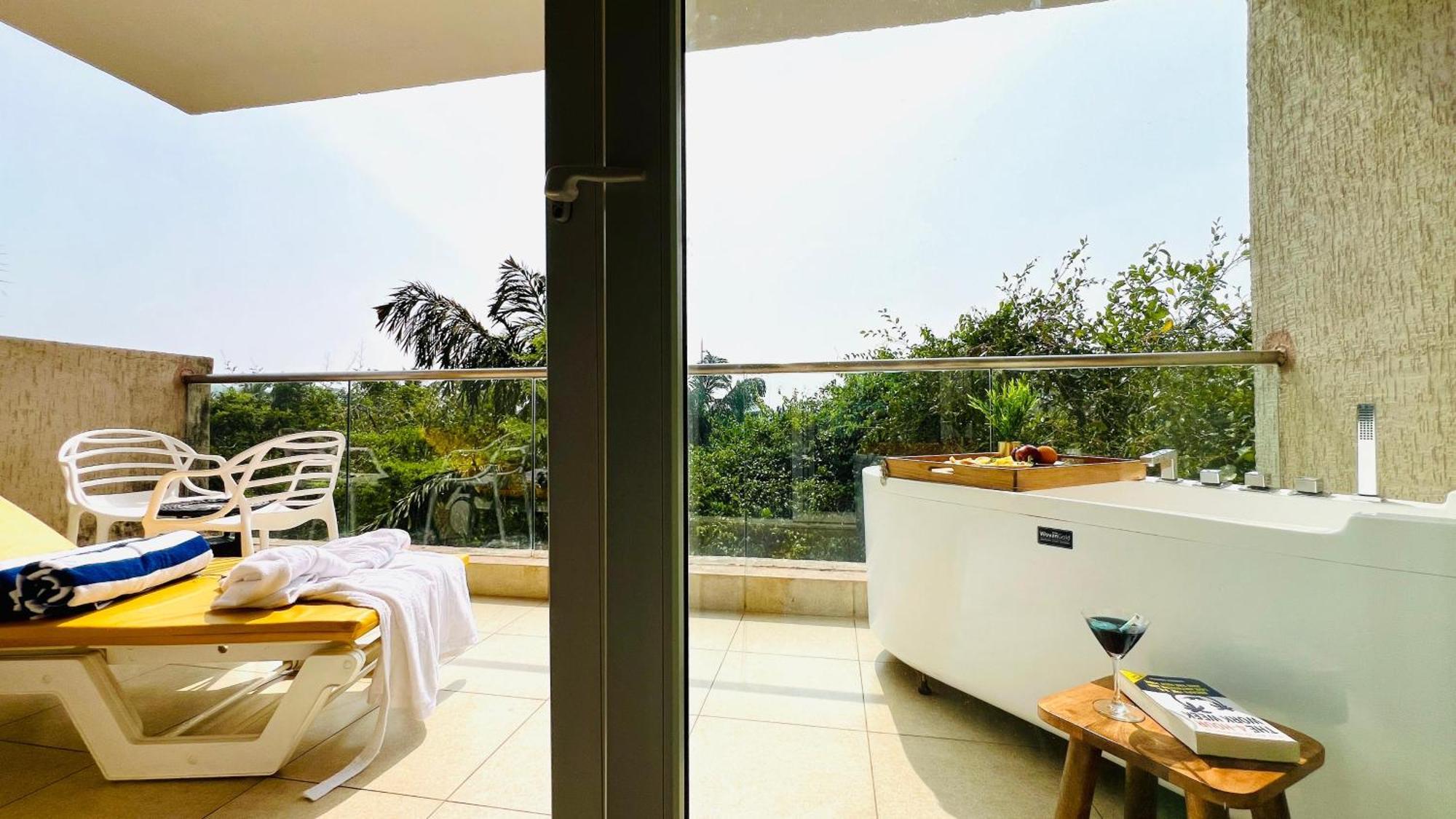 Bluo Amani Vagator - Boutique Hotel Goa 安君纳 外观 照片
